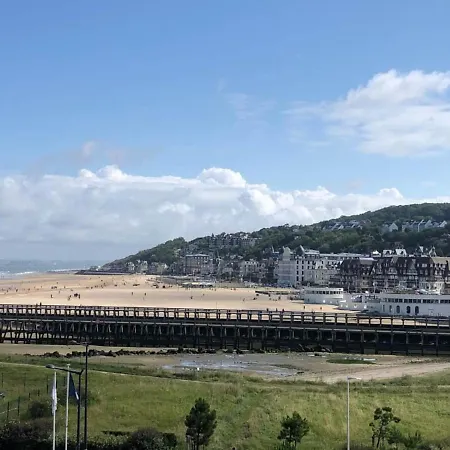 Studio superbe vue mer, Port-Deauville, proche Plage, centre-ville et casino Appartement *