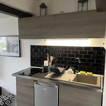 Studio Magnifique Vue Mer, Port-Deauville, Proche Plage, Centre-Ville Et Casino * Deauville