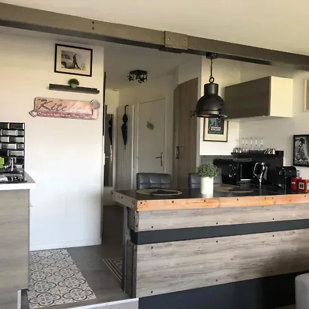 Studio Superbe Vue Mer, Port-Deauville, Proche Plage, Centre-Ville Et Casino Deauville