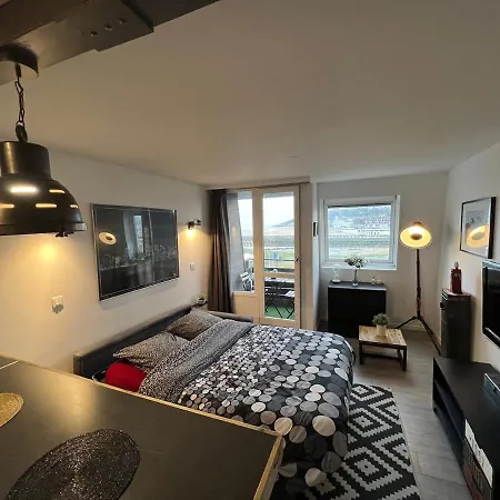 Studio superbe vue mer, Port-Deauville, proche Plage, centre-ville et casino Appartement *