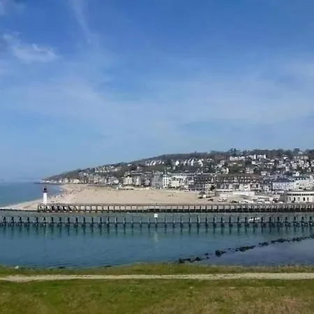 Apartament Studio Vue Mer Exceptionnelle Port-Deauville, Proche Plage, Centre-Ville Et Casino Deauville
