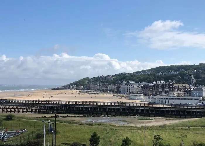 Vue Exceptionnelle, Port-deauville, Proche Plage, Centre-ville Et Casino Apartman *